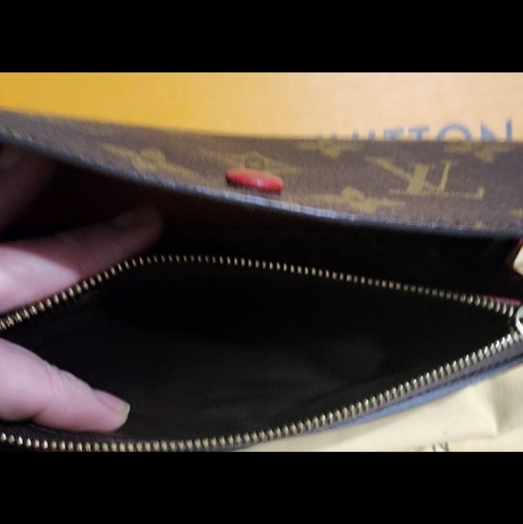 Louis Vuitton Wallet - Picture 11 of 14